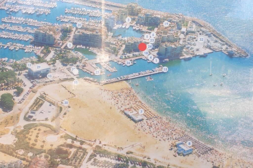 Face Mer Entre Plage Et Marina Bormes-les-Mimosas Bagian luar foto