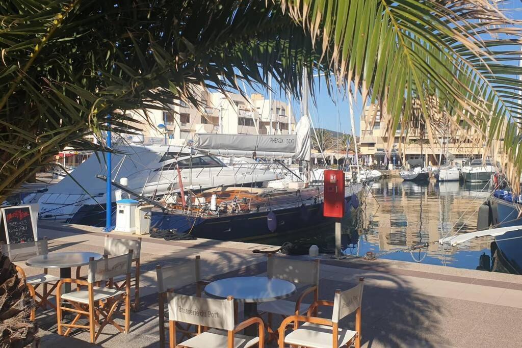 Face Mer Entre Plage Et Marina Bormes-les-Mimosas Bagian luar foto