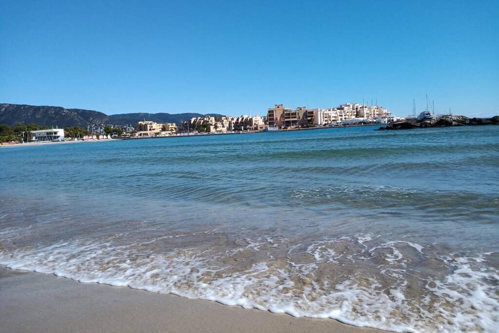 Face Mer Entre Plage Et Marina Bormes-les-Mimosas Bagian luar foto